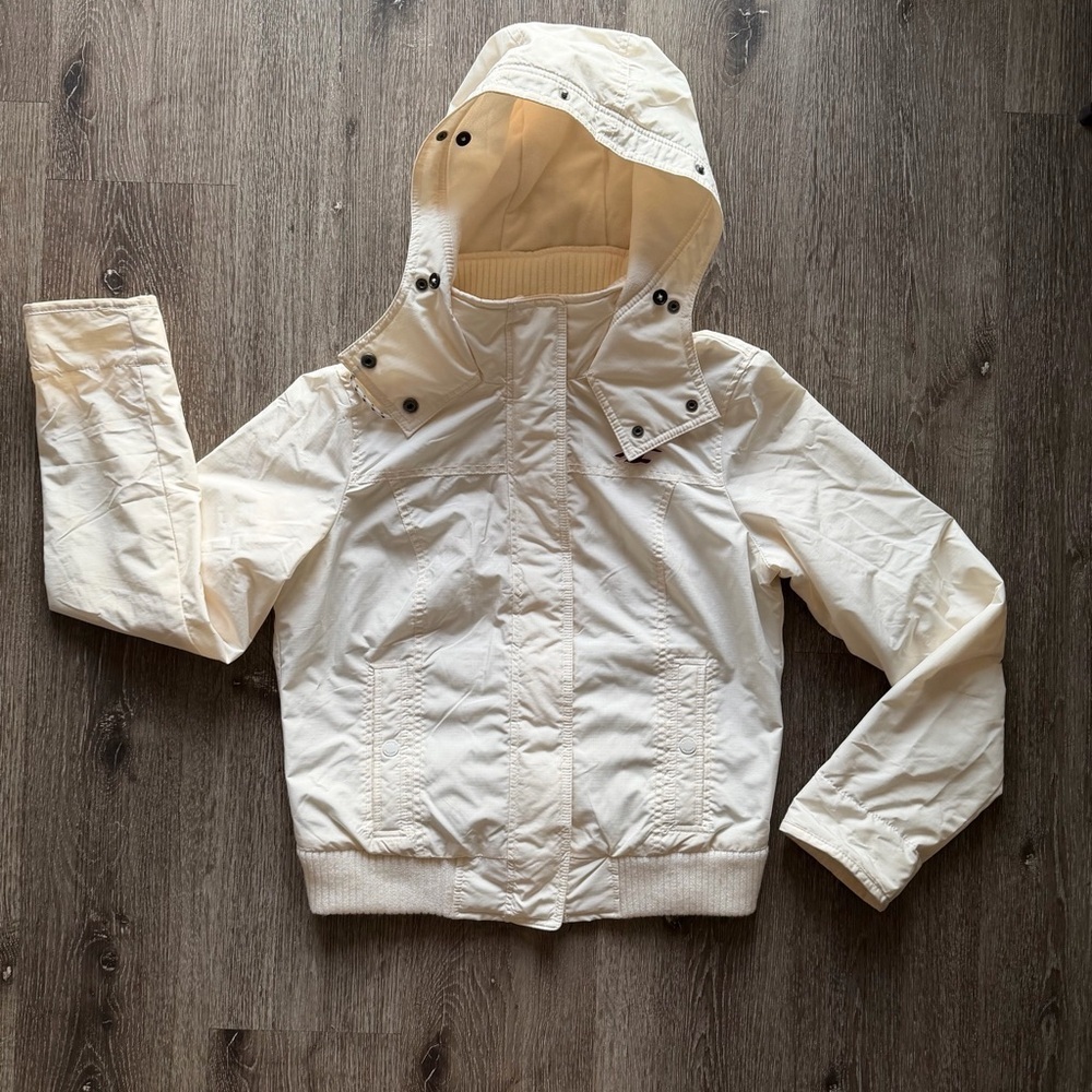 Hollister Woman White Hooded Raincoat